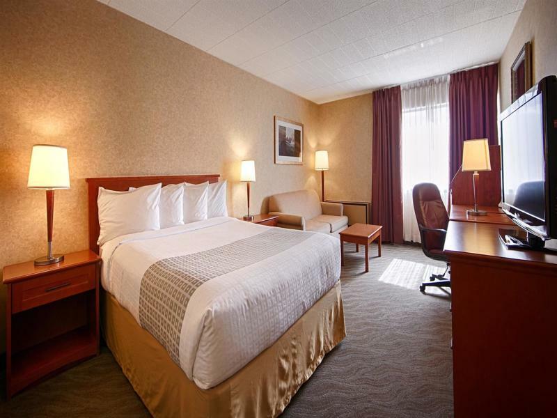 Best Western North Bay Hotel & Conference Centre Екстер'єр фото